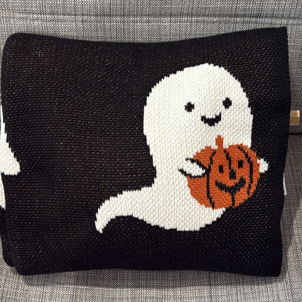 GOBLIN & GHOUL BLACK GHOST PUMPKIN JACK O LANTERN OVERSIZED HALLOWEEN THROW NWT - Picture 4 of 13